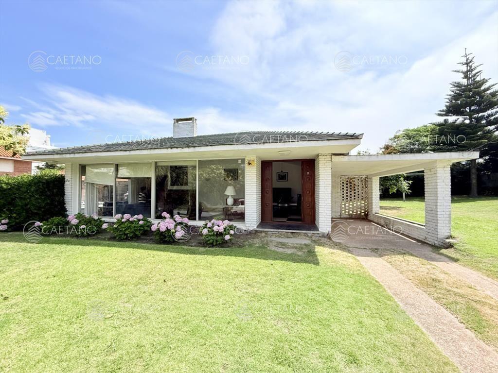 Casa en venta Rincon del Indio - Playa Brava