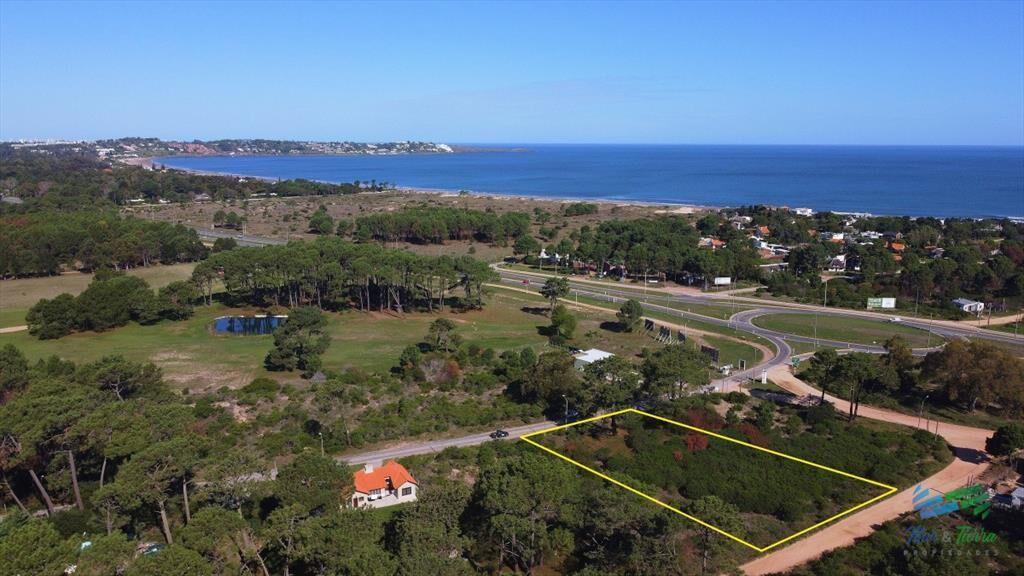 Vendo terreno en Club del lago proximo al mar