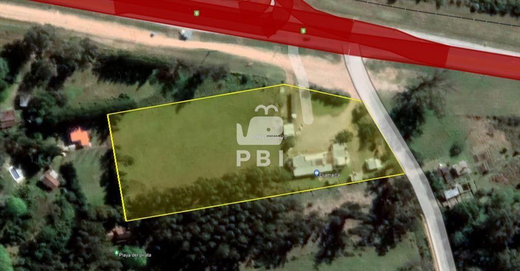 Chacra de 1 hectarea con casa y local comercial sobre Ruta