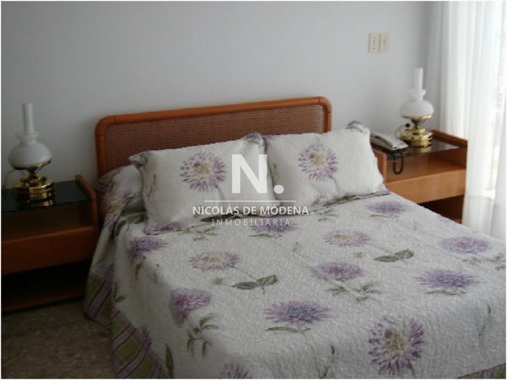 Venta apartamento en Playa Mansa 2 dormitorios