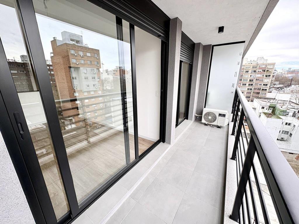 Venta de Apartamento con 1 dormitorio, terraza y garage en C