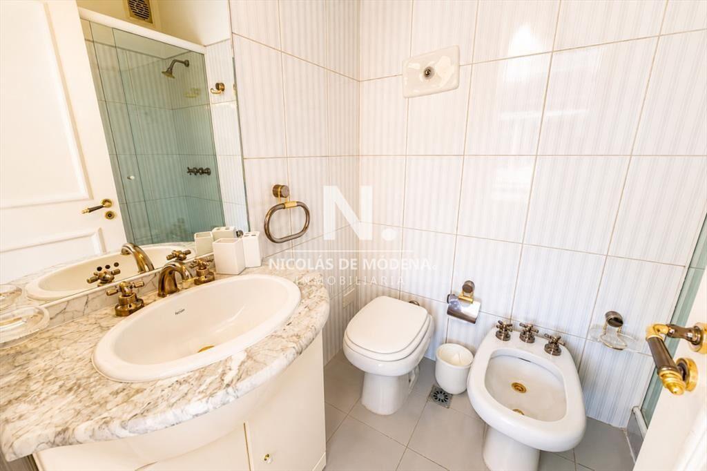 En venta apartamento de 3 dormitorios con vista
