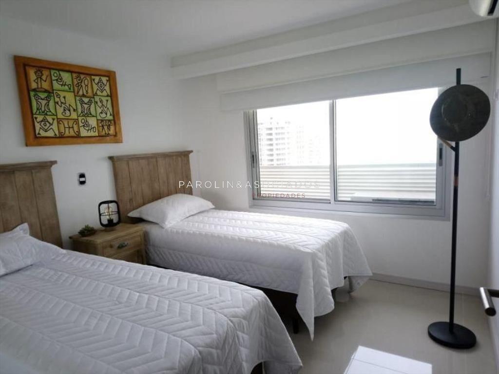 Apartamento en venta de 3 dormitorios en Look del