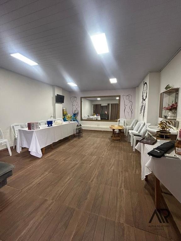 Casa en venta c/ cochera en Artigas