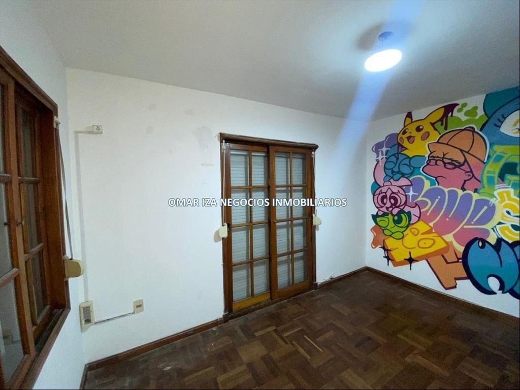 VENTA CASA LA COMERCIAL, 3 DORMITORIOS, JARDIN, 2 BAÑOS, PA