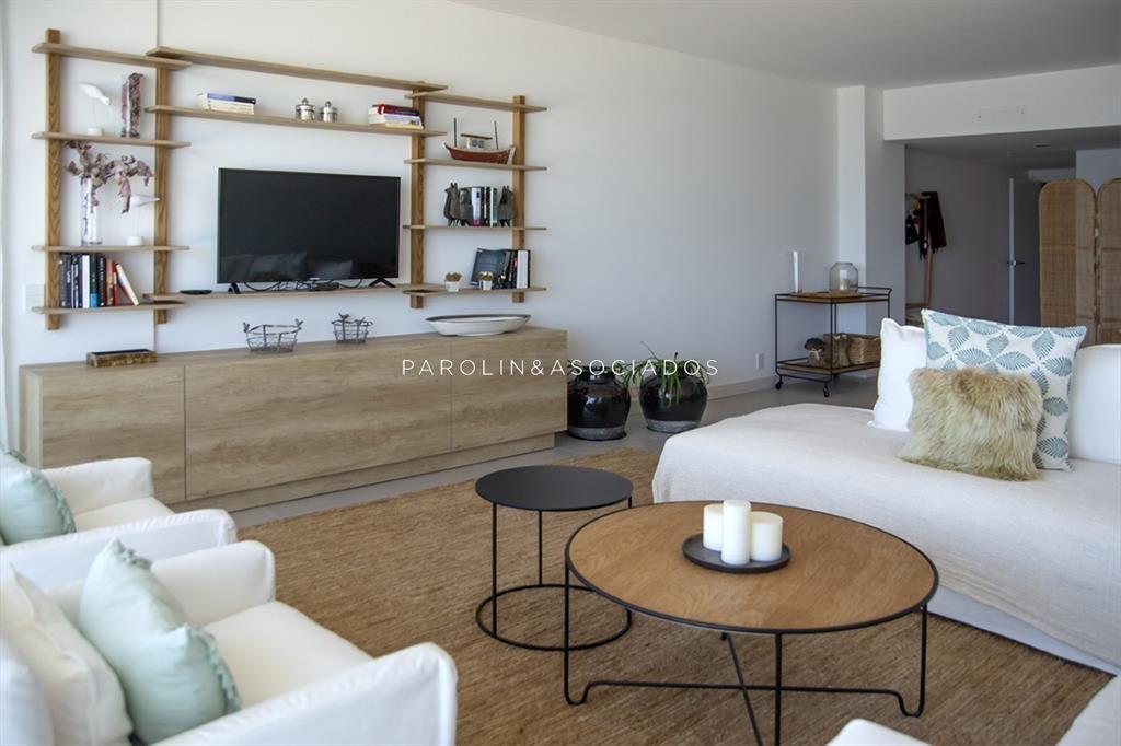 Apartamento en venta en piso alto, edificio Le Parc III, Pu