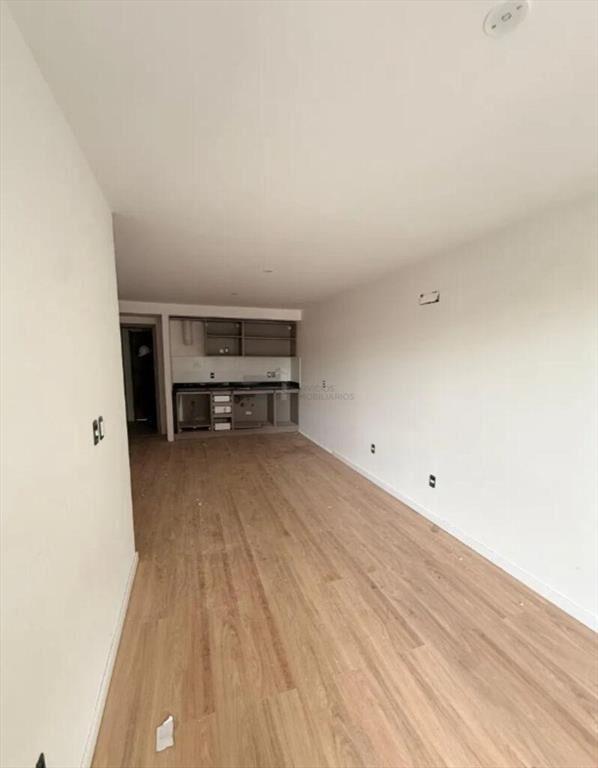 Se vende apartamento de un dormitorio y garage en Cordón Su