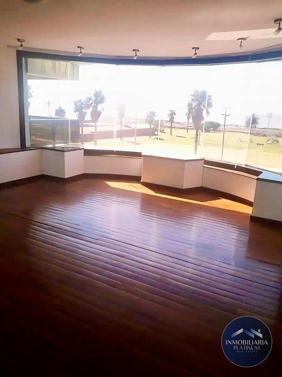 Apartamento en venta c/ cochera en Punta Carretas