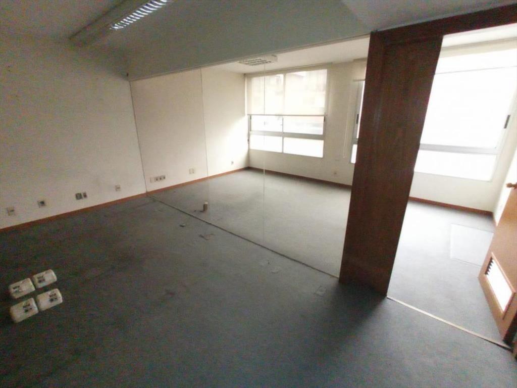 Plaza Independencia, 560 m2, aire acondicionado central, vi