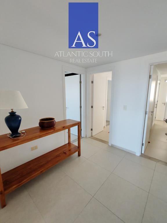 Apartamento moderno primera linea Playa Brava 3