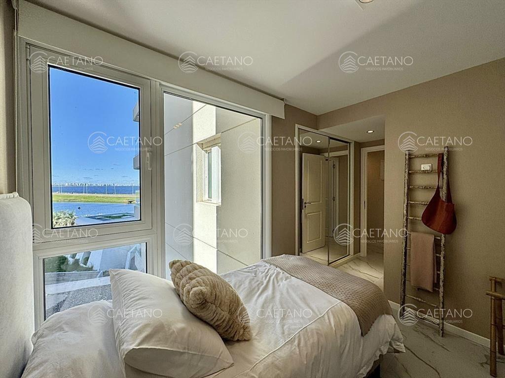 Venta apartamento 3 dormitorios. Playa mansa, del