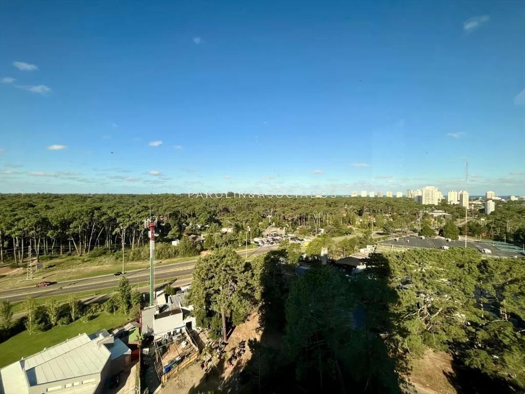 Apartamento en venta de 3 dormitorios en edificio
