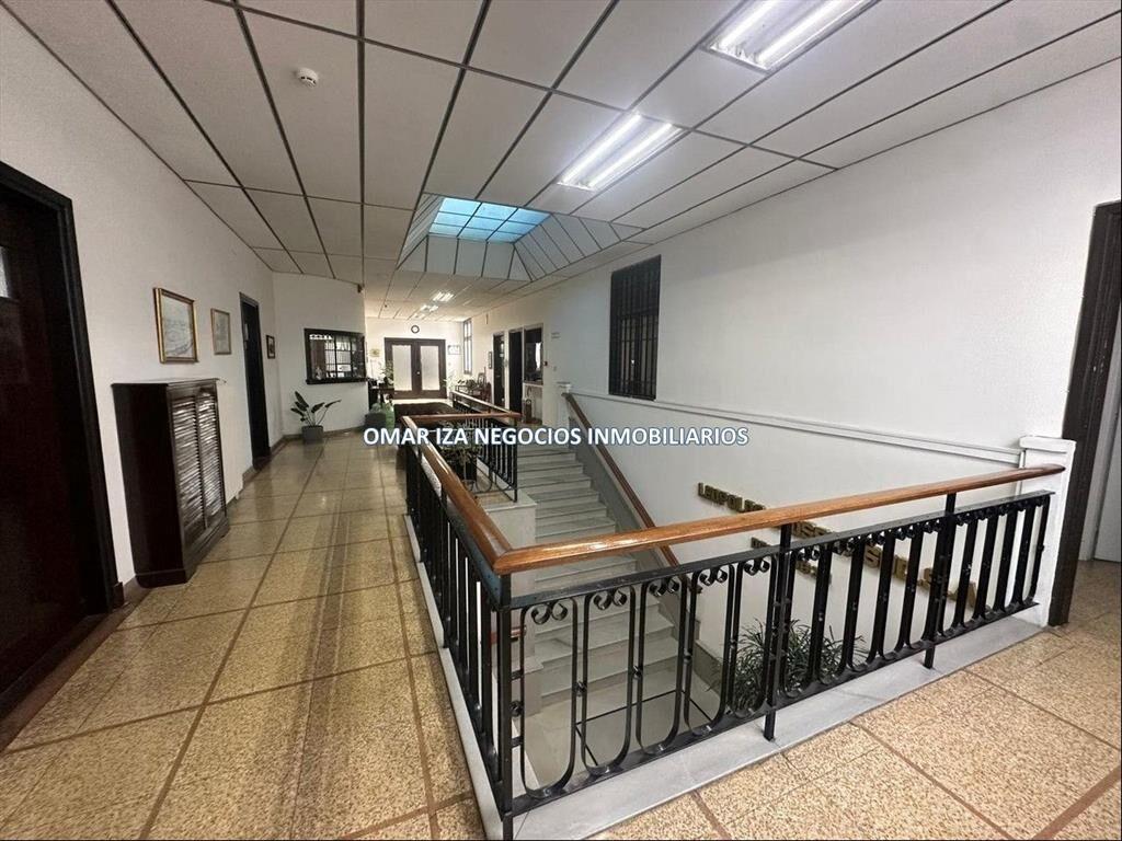 AQUILER OFICINAS EN AGUADA DE 250M2 APROX, ESCRITORIO, CONS