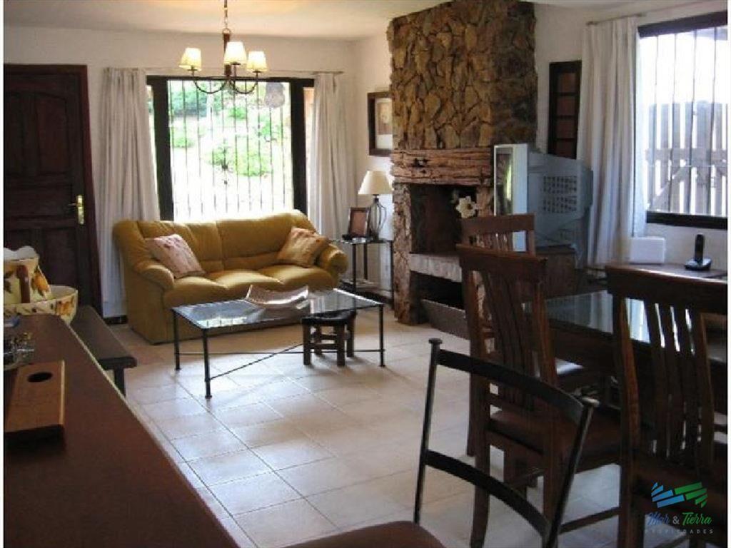 Casa en Montoya, 3 dormitorios *