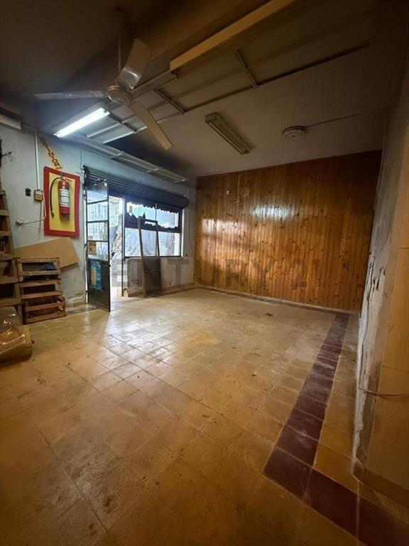 Alquiler amplio local Comercial al frente en Las Acacias ...