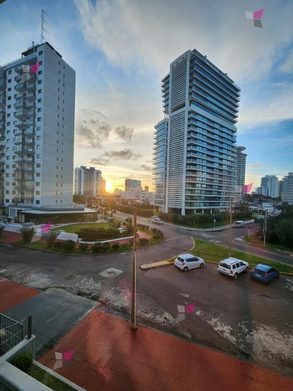 Departamento de 1 dormitorio en venta en complejo