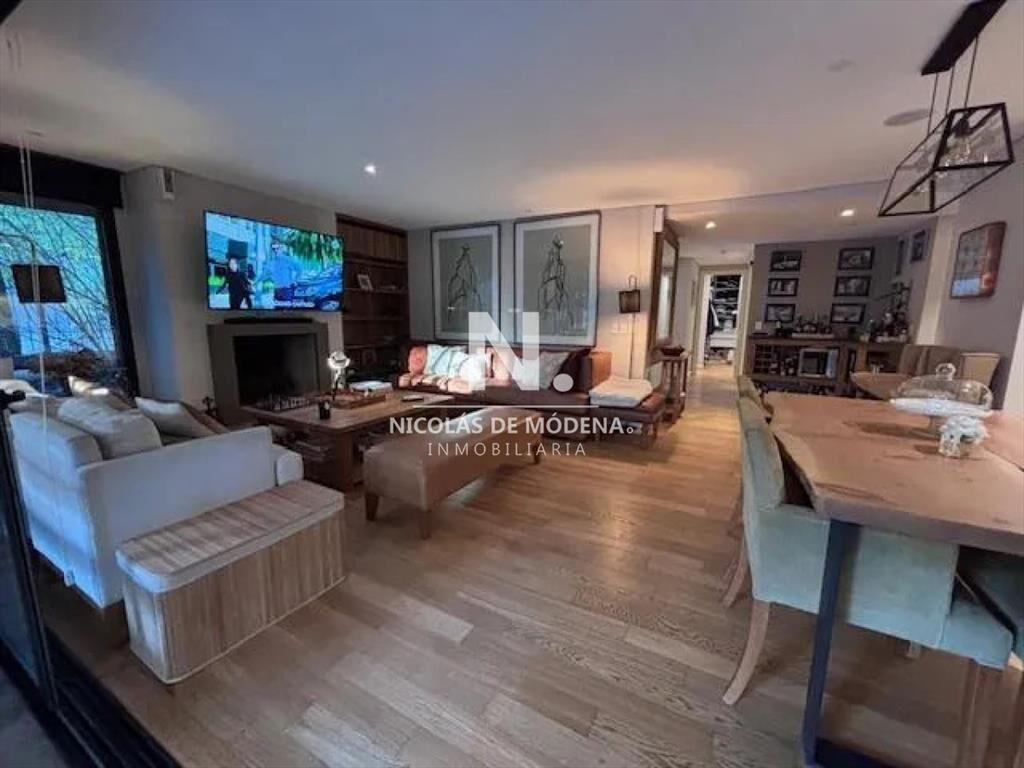 Venta Exclusivo Apartamento de 3 Dormitorios Con
