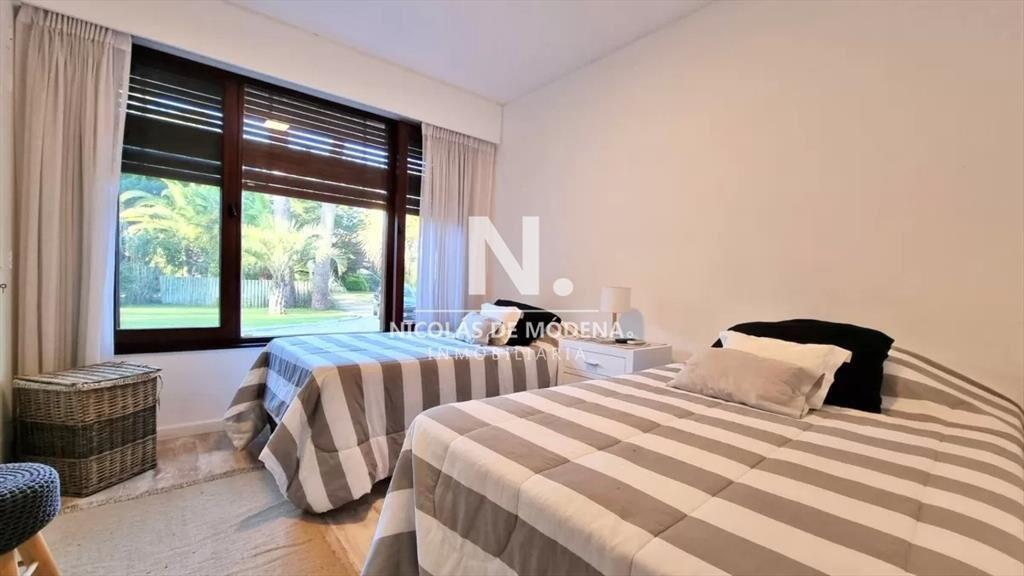 Hermosa casa de 4 dormitorios en venta en San con