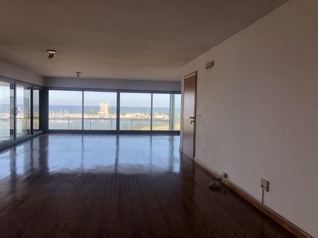 Departamento - Puerto Buceo- Torre Caelus- - Patricia Campi