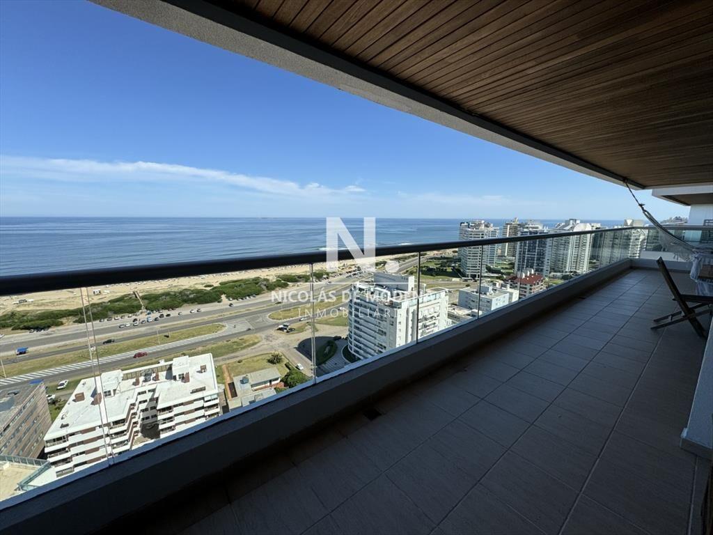 Punta del Este, 3 dormitorios con vista al mar