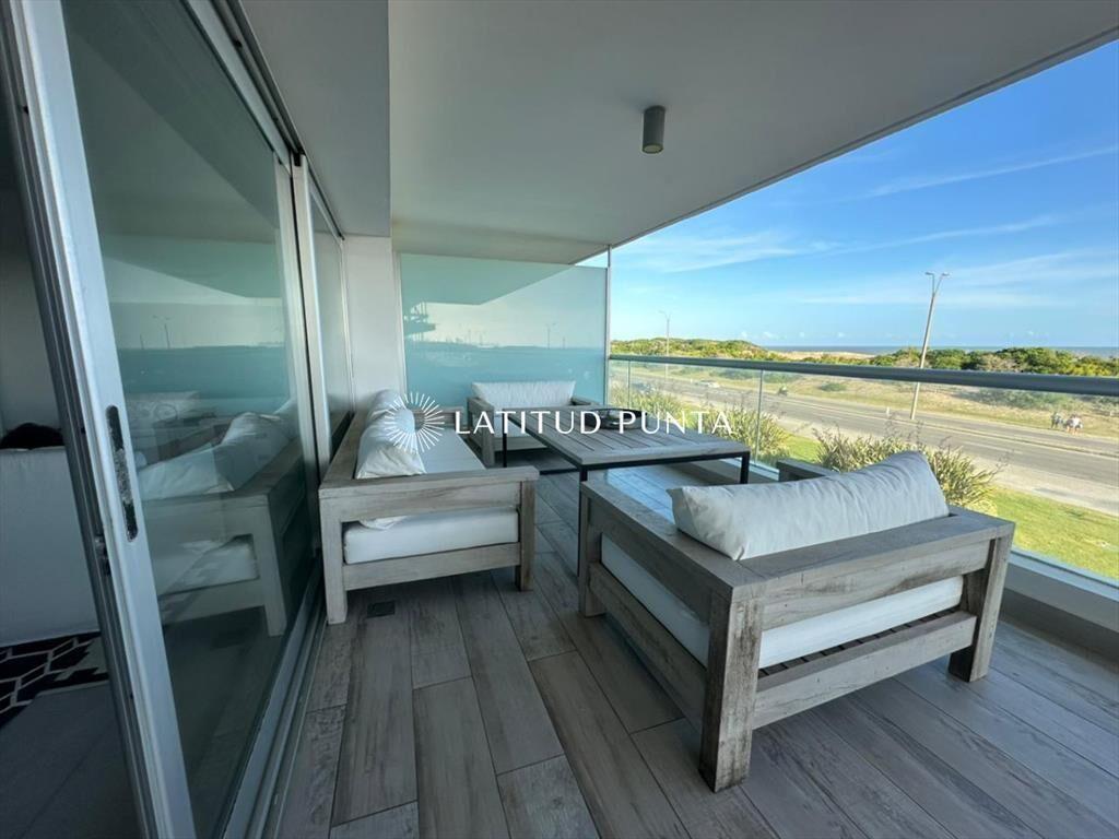Apartamento en Rincón del Indio, 3 suites más