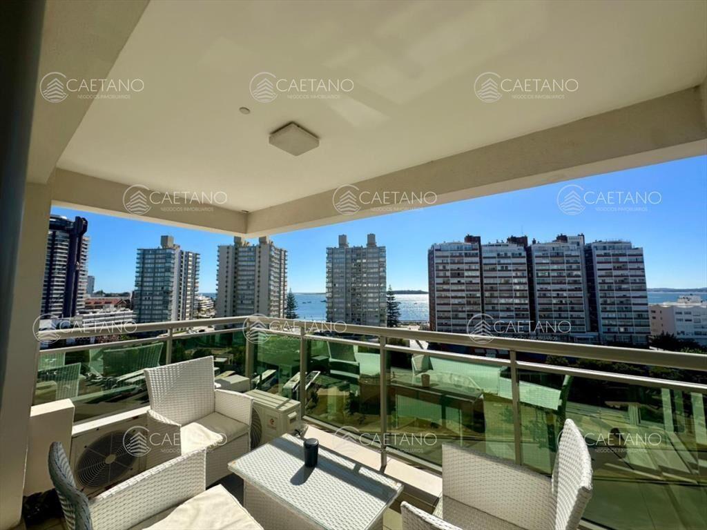 Excelente apartamento en venta en Punta del Este con vista