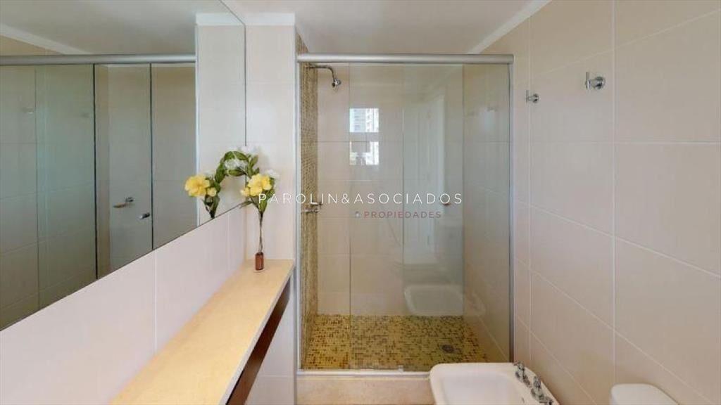 Apartamento en venta de 3 dormitorios en Torre