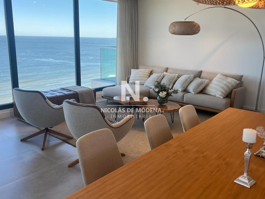 En venta Departamento de 3 dormitorios + en