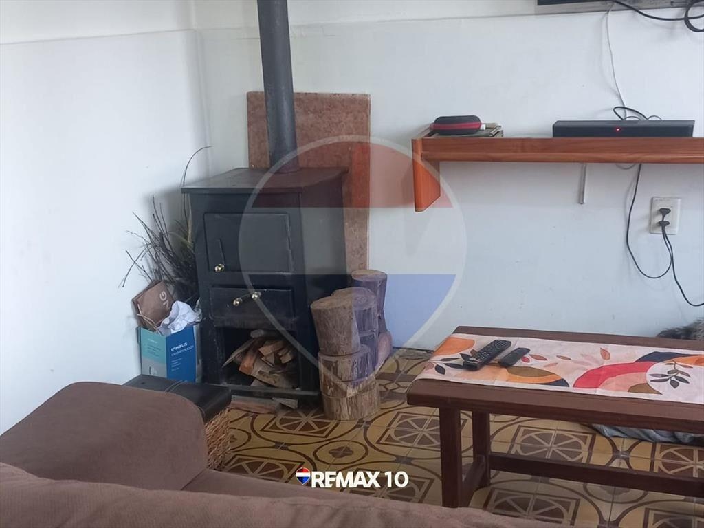 Se vende casa 2 dormitorios buena ubicación