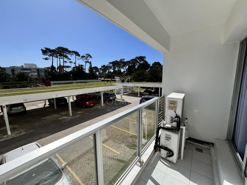 Apartamento en venta   ? Playa Mansa, Punta del