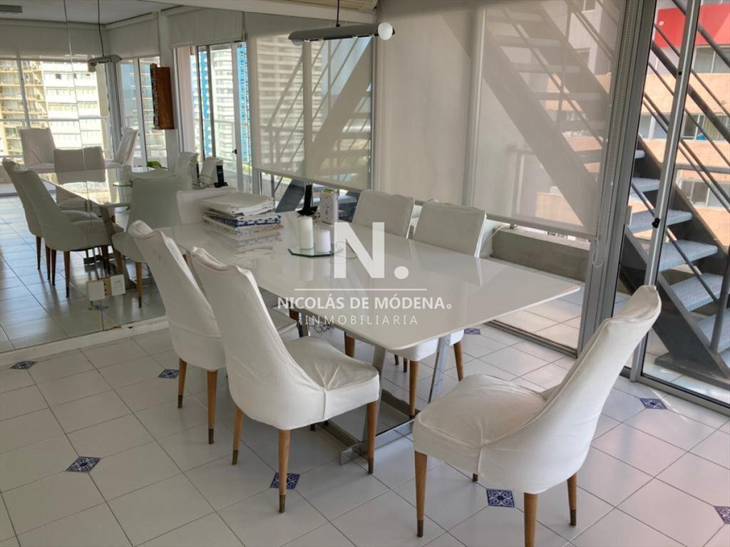 Hermoso Penthouse de 3 dormitorios en Punta del