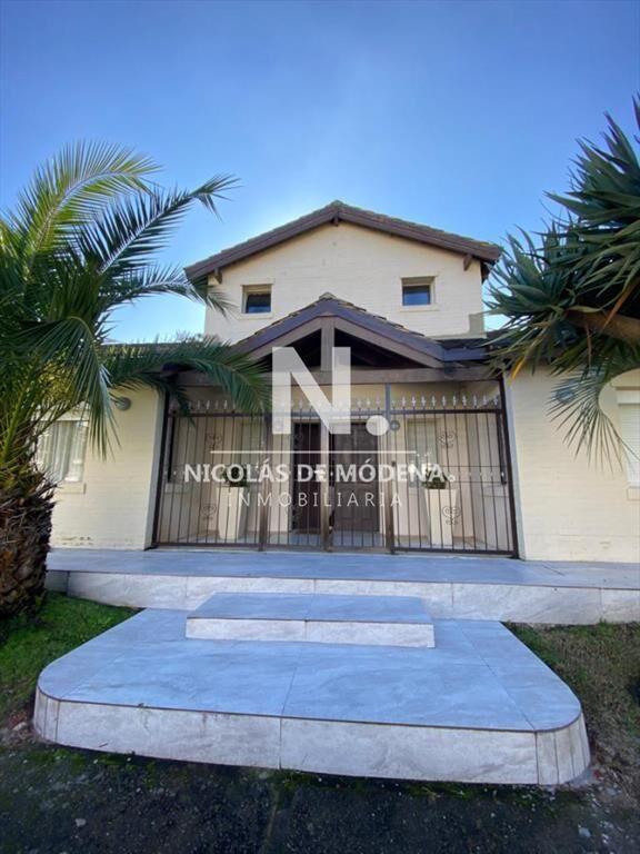 Hermosa casa en excelente zona.