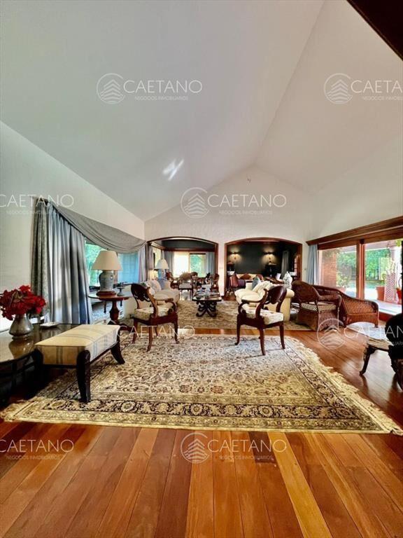 Alquiler Revelion casa 14 dormitorios. Beverly -