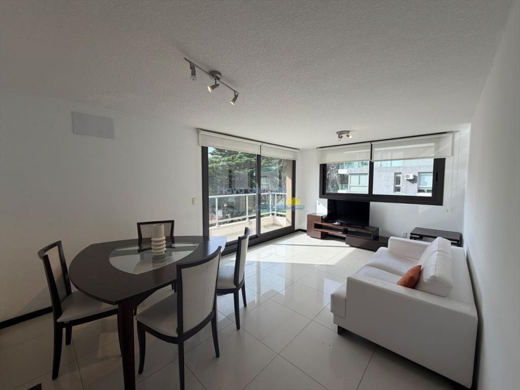 Apartamento en venta de 2 dormitorios en Punta ,