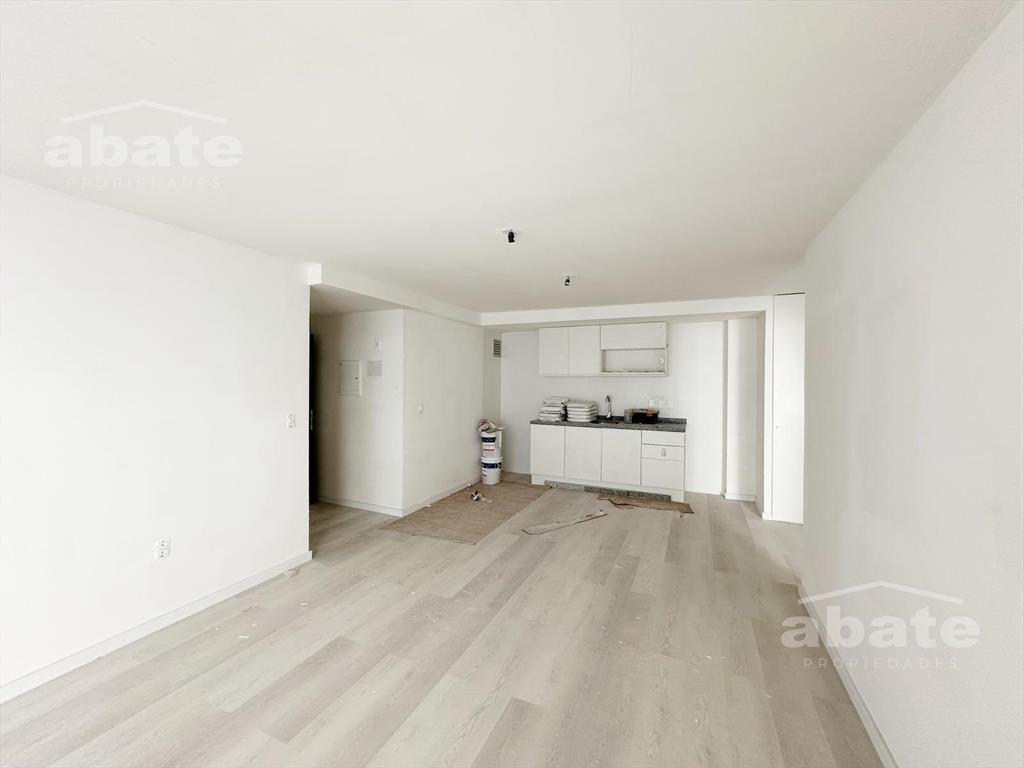 Alquiler apartamento 1 dormitorio con patio a estrenar
