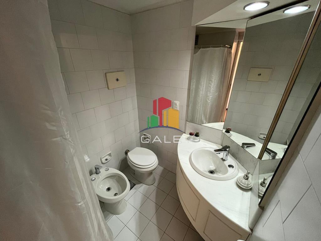 Vende apartamento de 2 dormitorios en Punta del