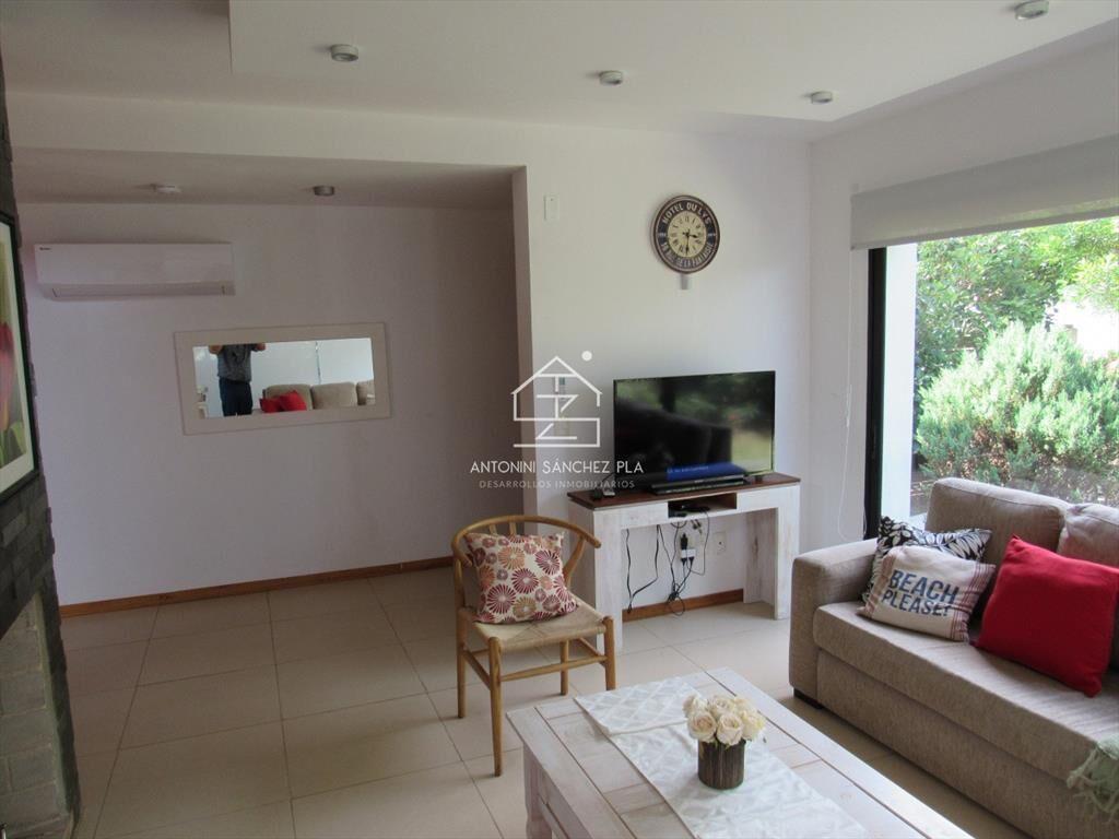 Casa en venta y alquiler de 3 dormitorios en Balneario Buen