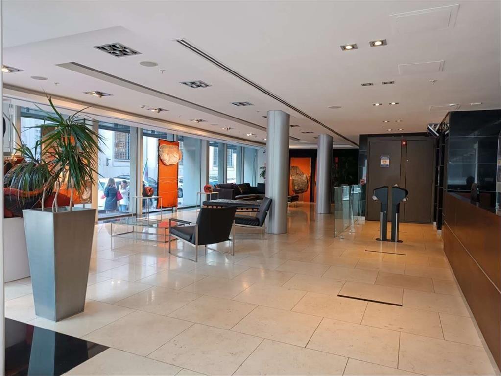 ALQUILER o VENTA - OFICINA - CIUDAD VIEJA - EDIFICIO DE CAT