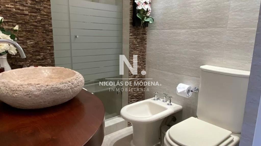 Vende departamento de 3 dormitorios, con en Punta
