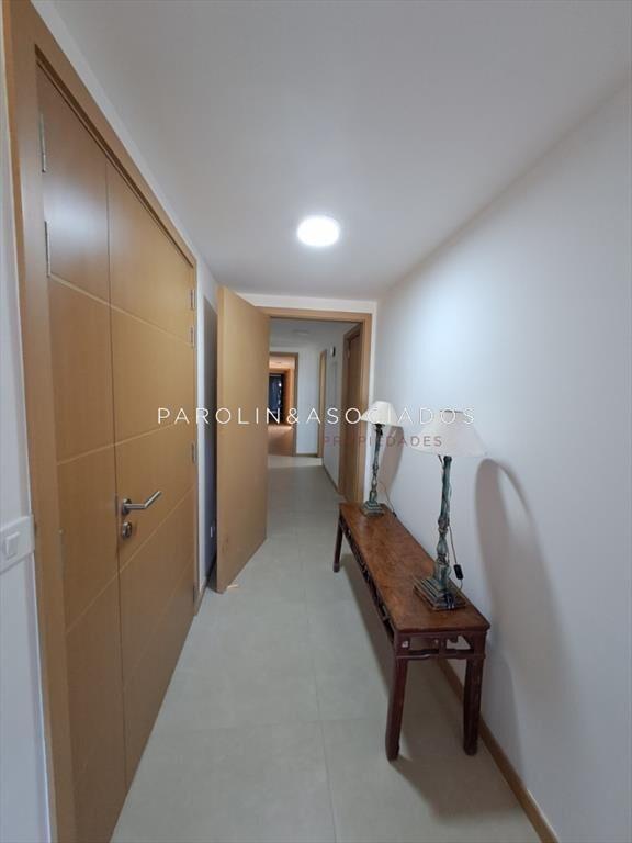 Apartamento en venta de 2 dormitorios en edificio