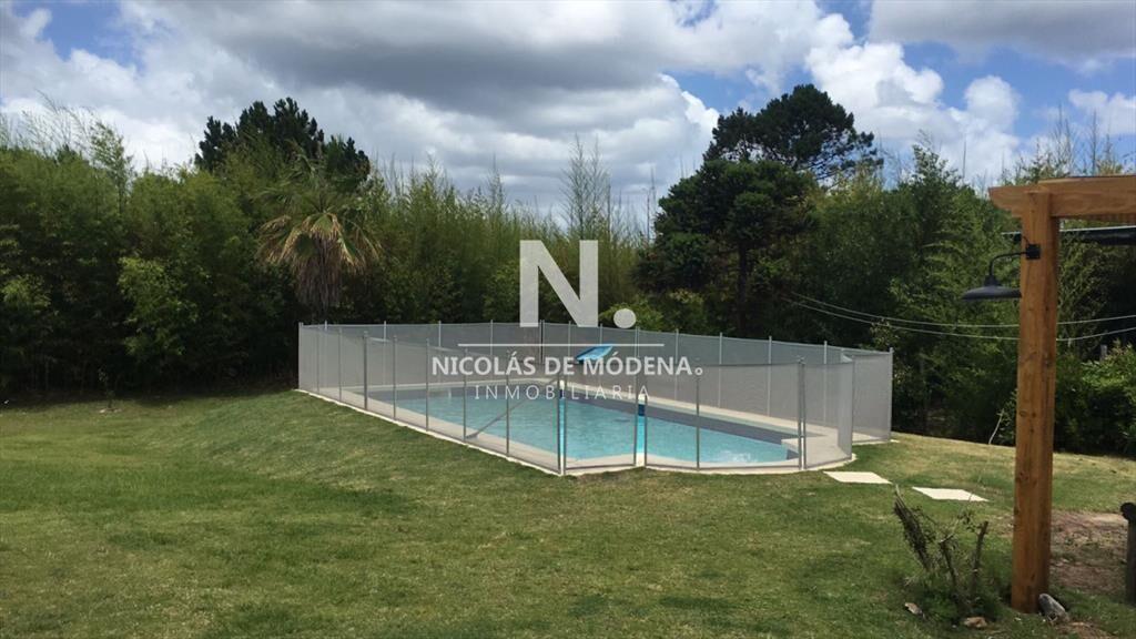 Casa en Venta en Playa Mansa Pinares 6 piscina y