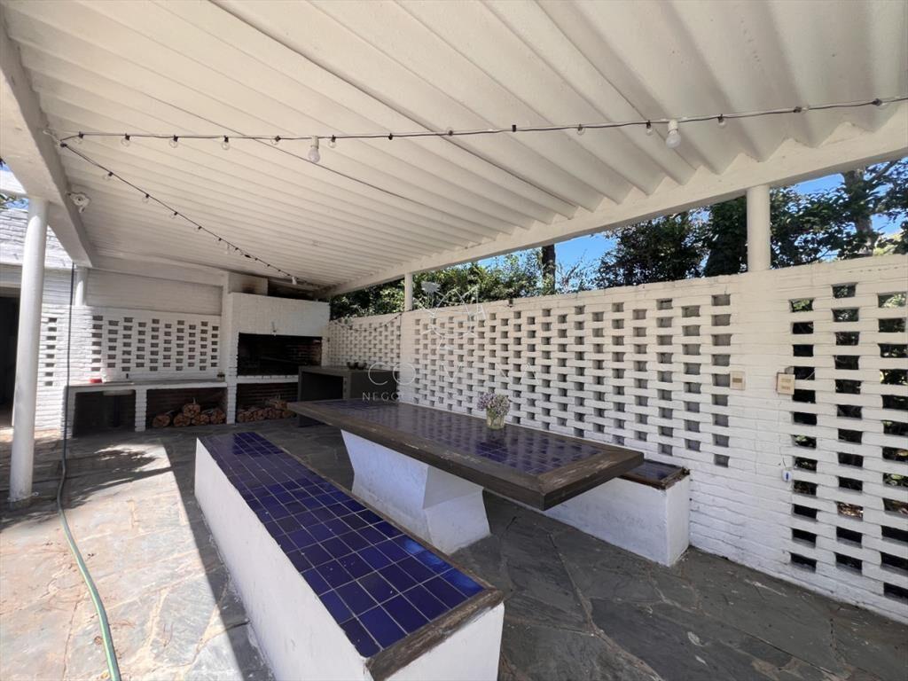 Amplia casa en Cantegril, Punta del Este. 509m2 y