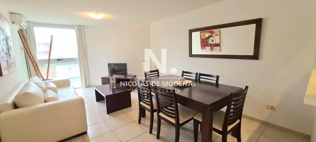 APARTAMENTO EN OPORTUNIDAD!!!  A METROS DEL MAR