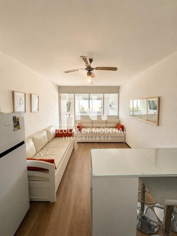 Vende en Luna de mar, monoambiente dividido, para