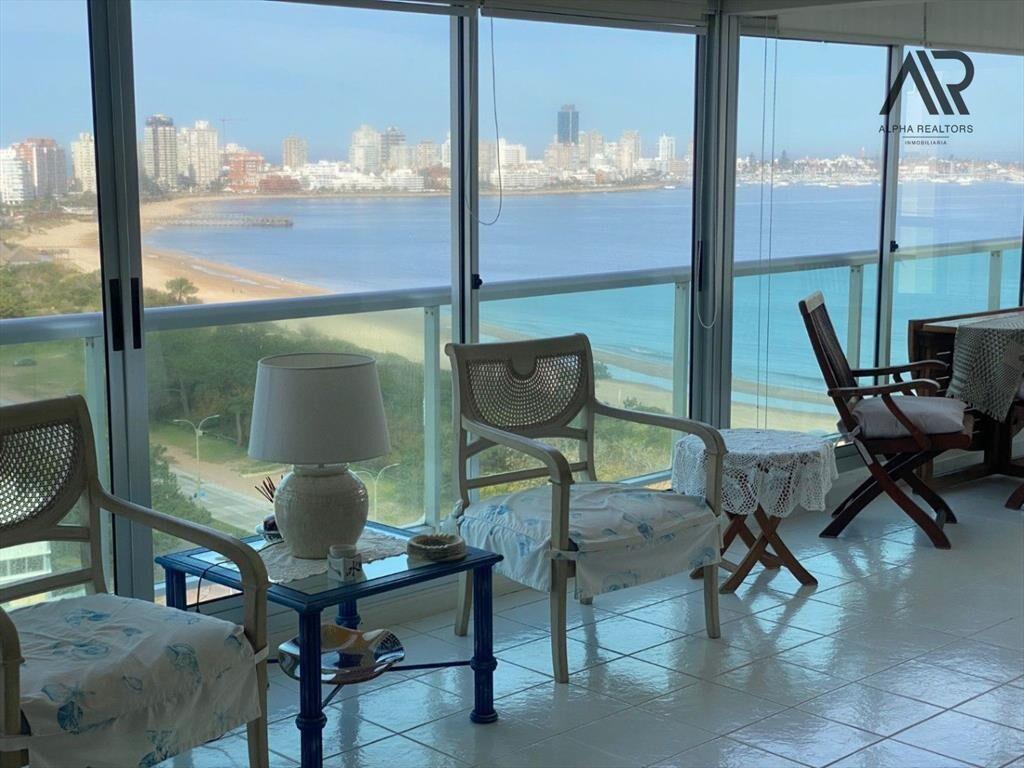 Apartamento en venta c/ cochera en Playa Mansa