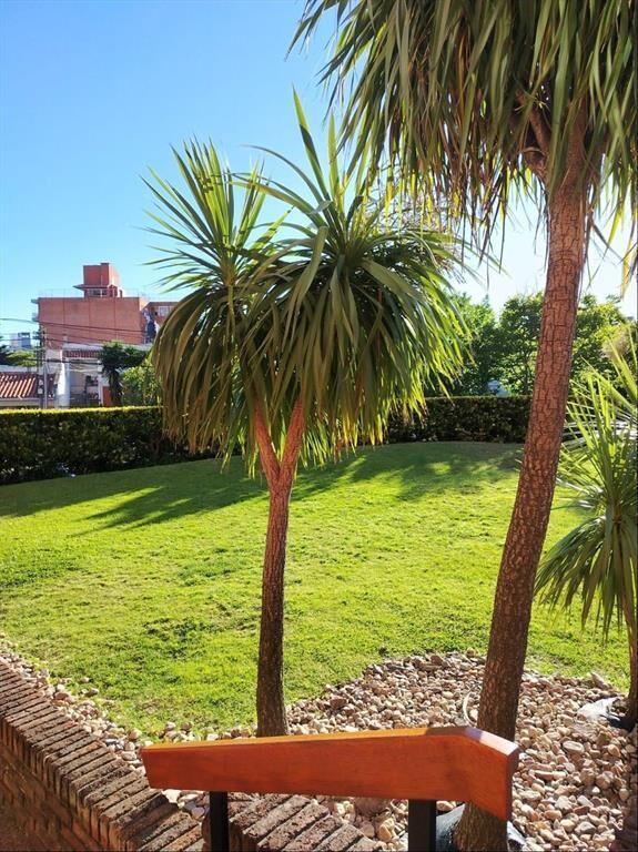 HERMOSO APARTAMENTO A METROS DE RAMBLA 4 dormitorios 2 baño