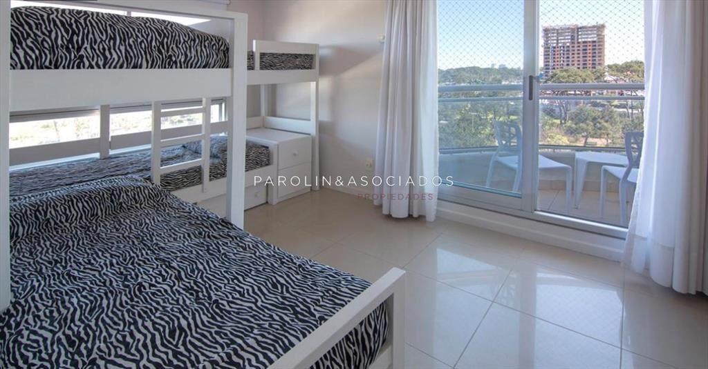 Lindo apartamento en venta de 2 dormitorios en Ocean Drive,