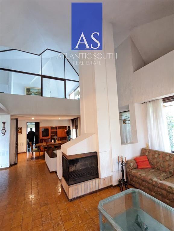 Casa 4 dormitorios en Playa Mansa Punta del Este
