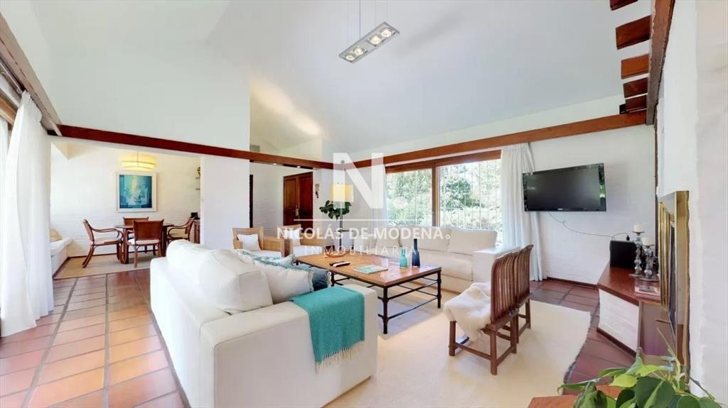 Casa en venta en Punta del este de 4 dormitorios.