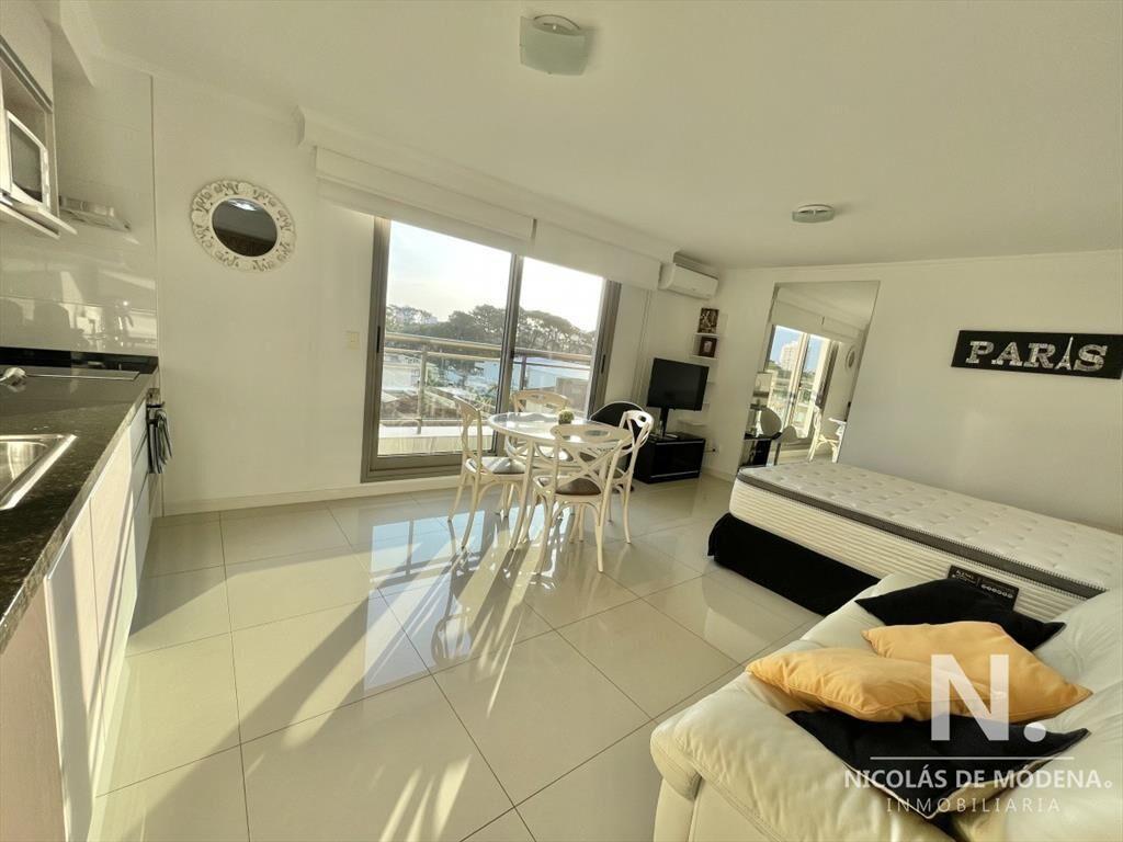 VENTA DE APARTAMENTO MONOAMBIENTE EN EDIFICIO PLACE LAFAYET
